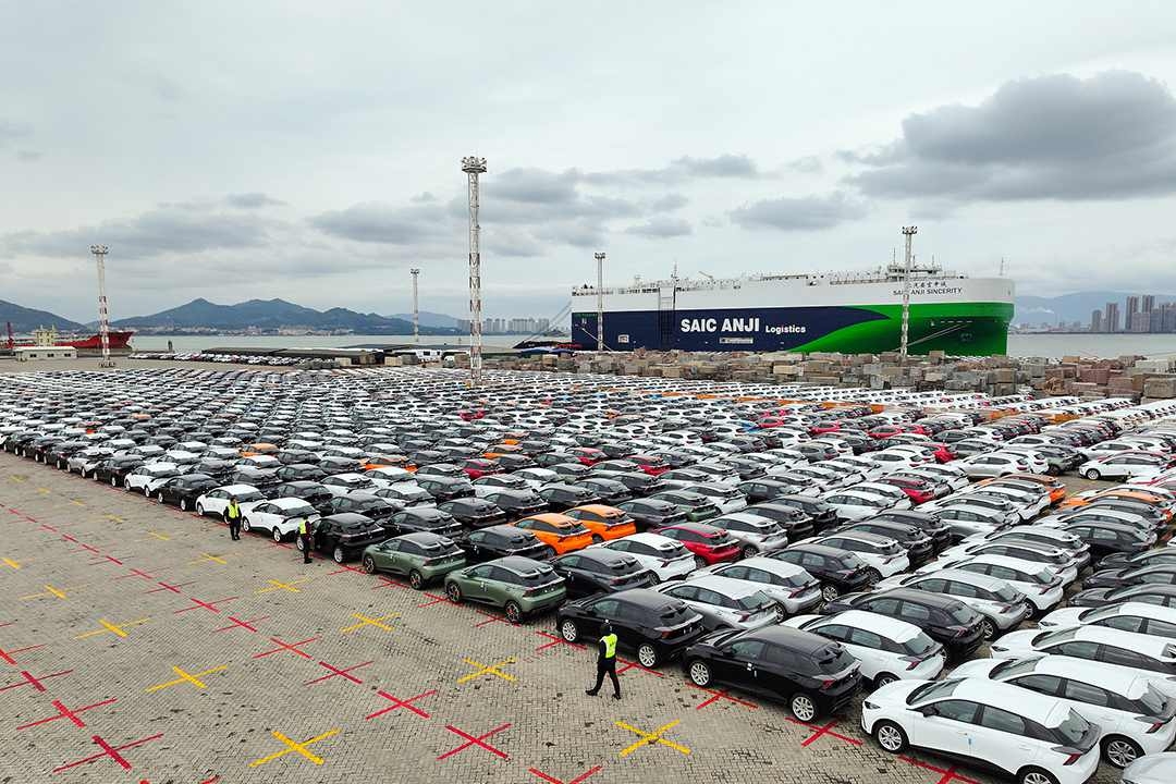 Vehicles bound for export to Europe sit at a terminal in the Xiamen Dongdu Port Area on Jan. 23. Photo: VCG
